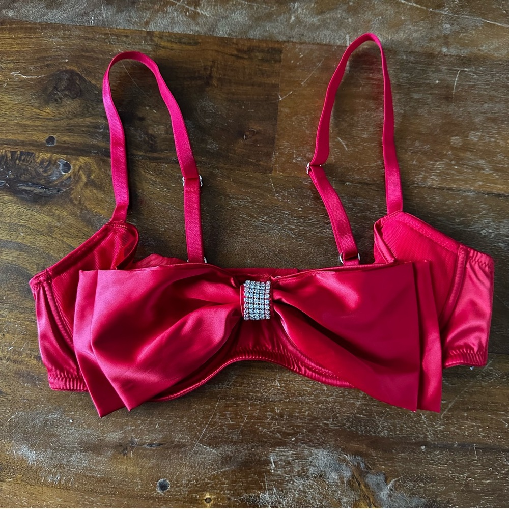 Victoria’s Secret Dream Angels red bow rhinestone push up underwire bra 36C NWT